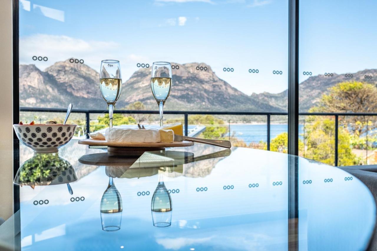 At The Bay Villa Coles Bay Bagian luar foto